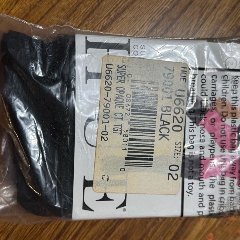 HUE Classic Black Hosiery